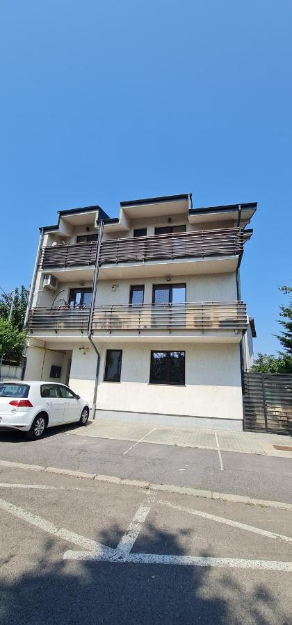 Exclusive Living Apartment Bukarest Eksteriør billede