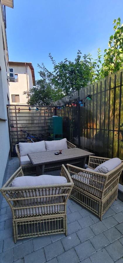 Exclusive Living Apartment Bukarest Eksteriør billede