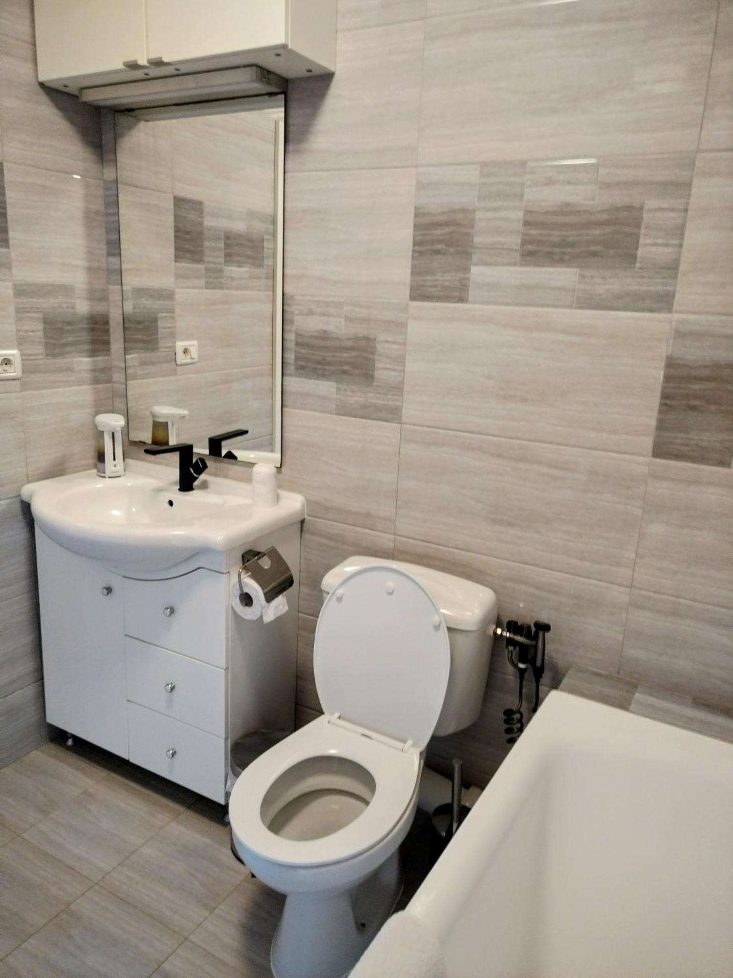 Exclusive Living Apartment Bukarest Eksteriør billede